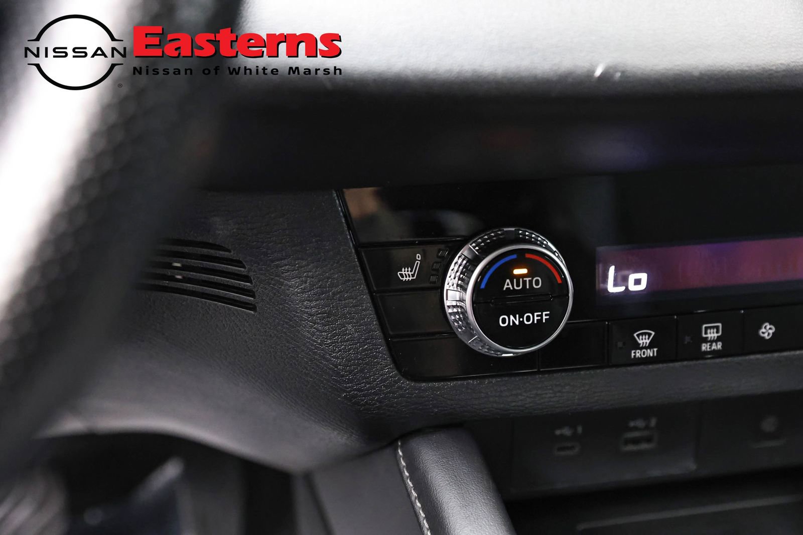 Used 2024 Mitsubishi Outlander AWD image 19