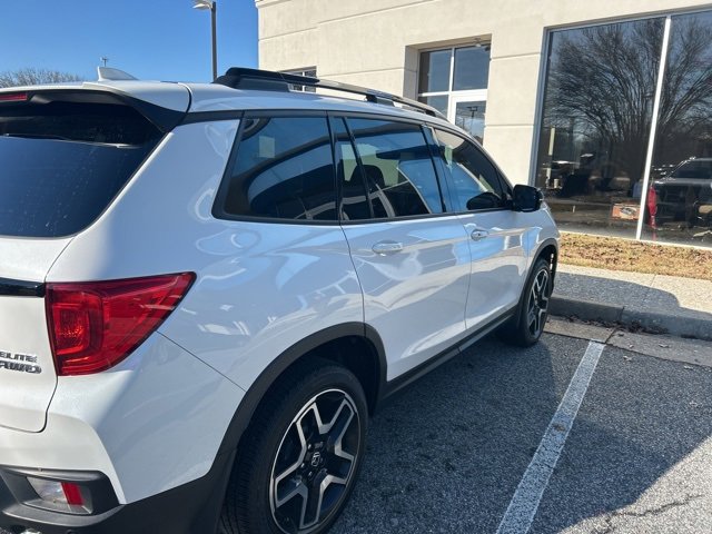 Used 2023 Honda Passport Elite image 4