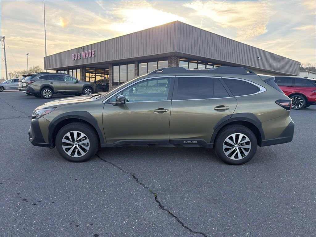 Certified 2025 Subaru Outback Premium image 2