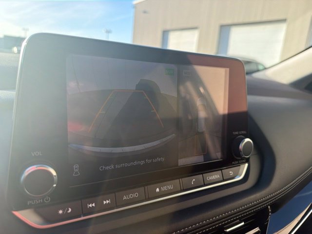 Used 2023 Nissan Rogue SL AWD/4WD image 29