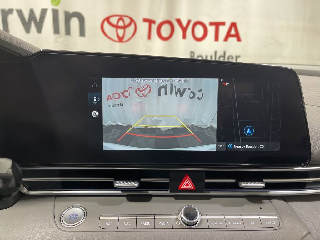 Used 2025 Hyundai Elantra SEL image 25