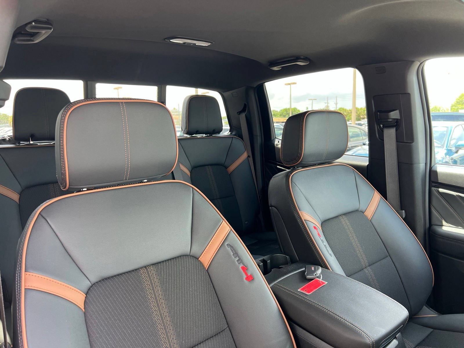 Used 2026 GMC Canyon AT4 AWD/4WD image 59