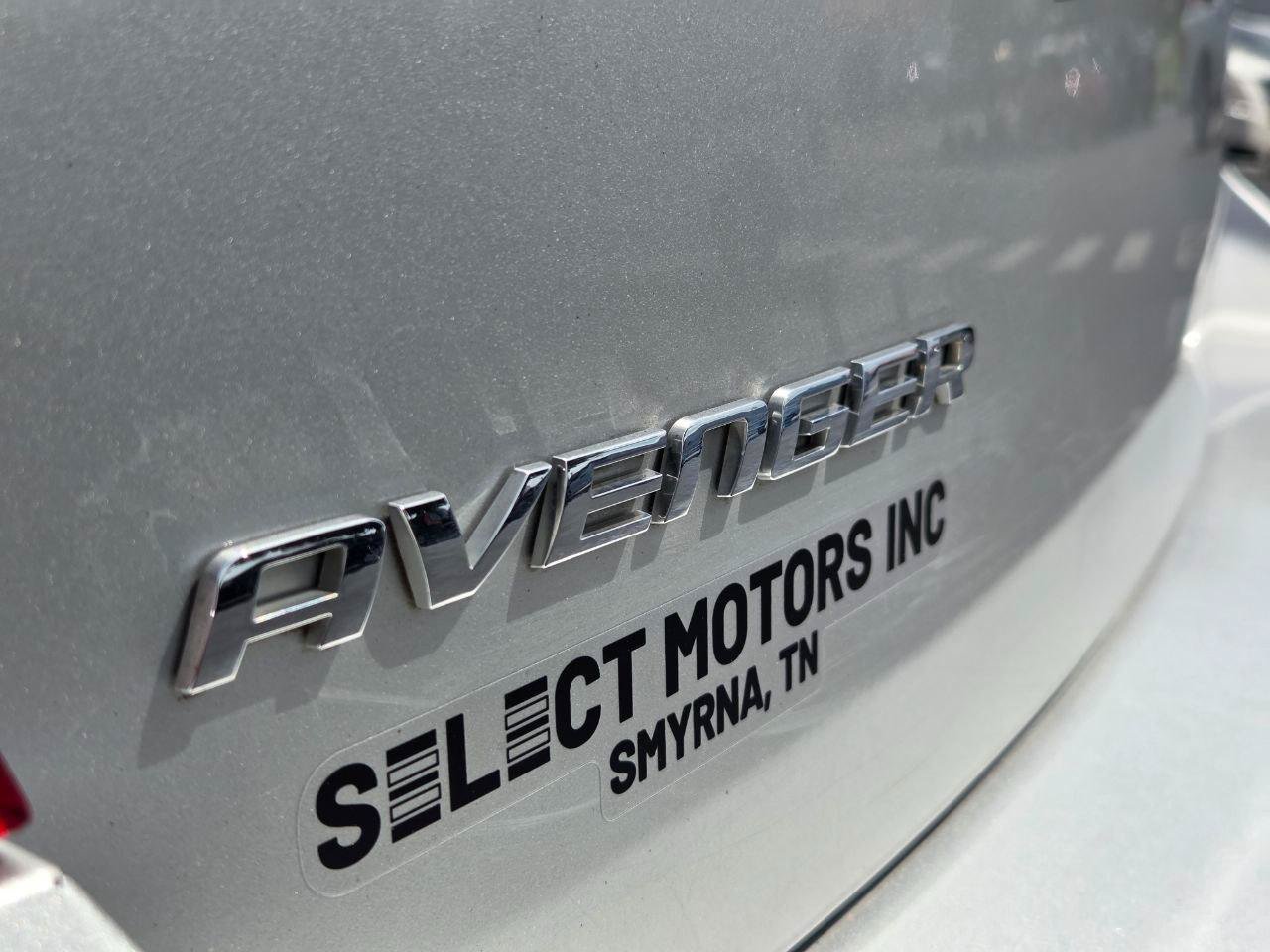 Used 2012 Dodge Avenger SE FWD image 9