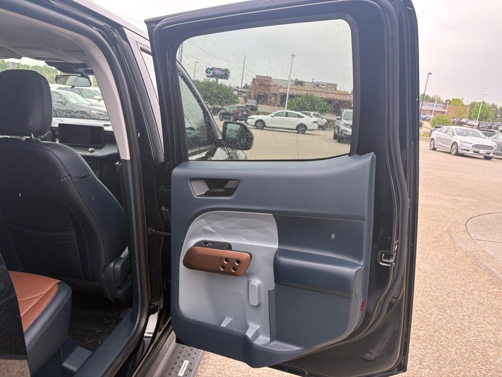 Used 2024 Ford Maverick Lariat FWD image 28