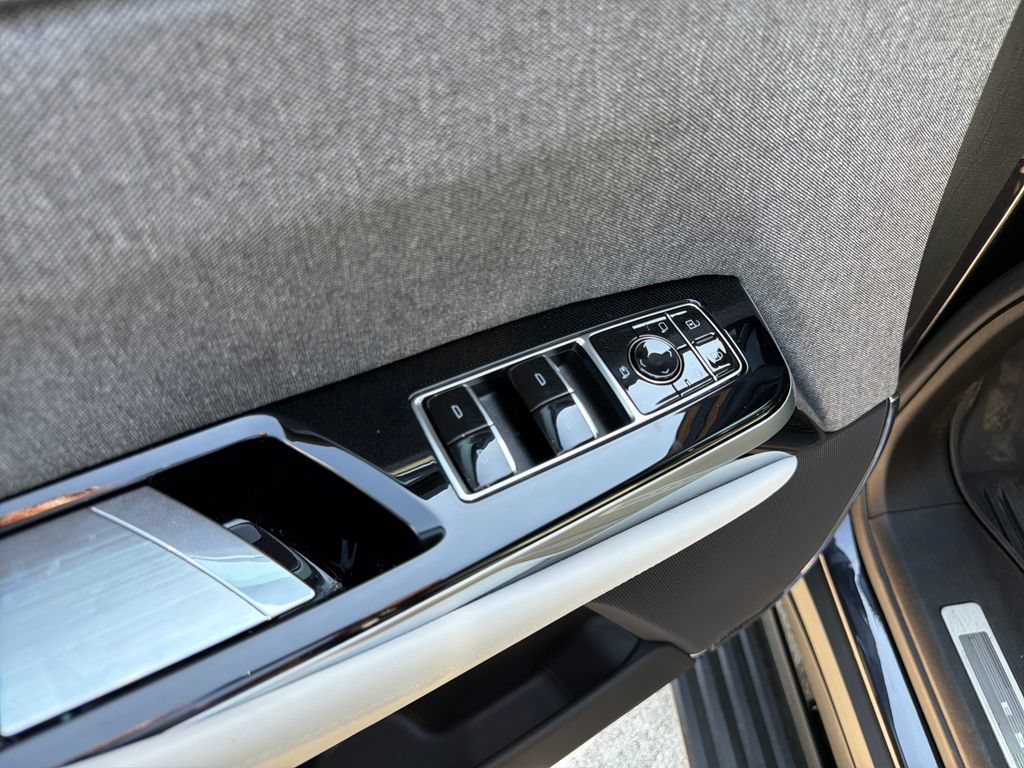 Used 2025 Cadillac Escalade Sport Platinum AWD/4WD image 22