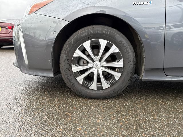 Used 2020 Toyota Prius LE image 25
