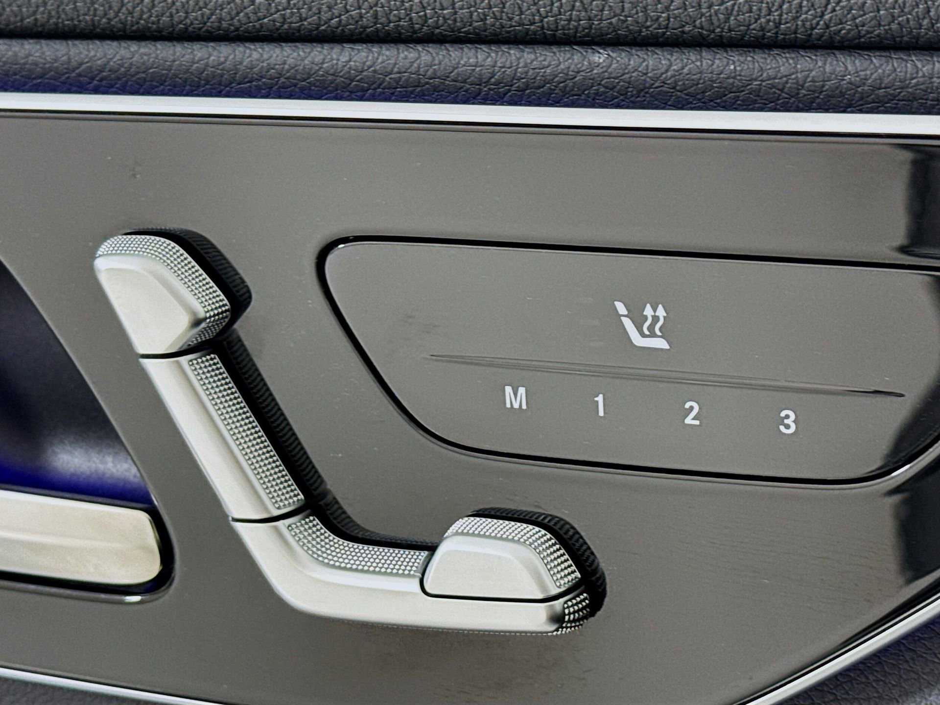 Certified 2025 Mercedes-Benz GLC 300 image 20