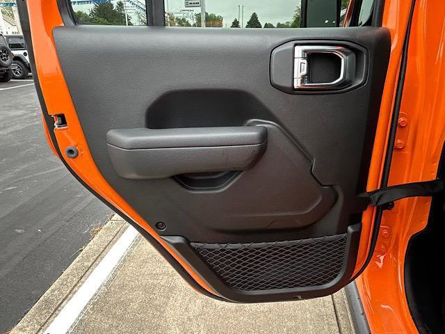 New 2025 Jeep Gladiator Willys image 8