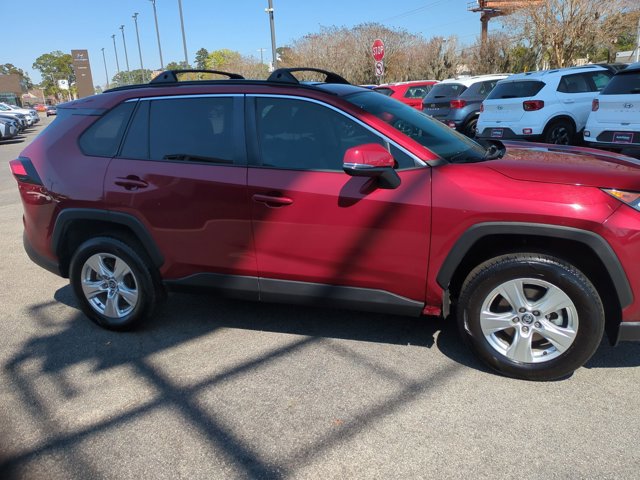 Used 2021 Toyota RAV4 XLE image 5