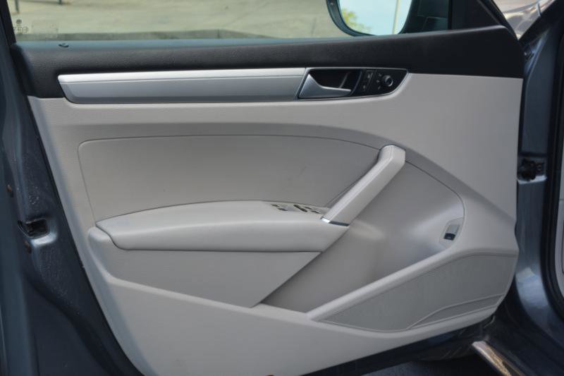 Used 2016 Volkswagen Passat 1.8T S image 10