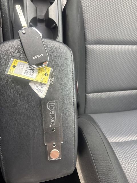 Used 2022 Kia Soul LX image 31