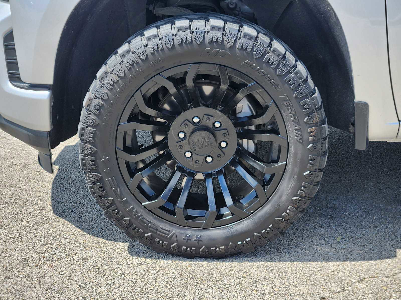 Used 2020 Chevrolet Silverado 1500 RST w/ Texas Edition RWD image 9