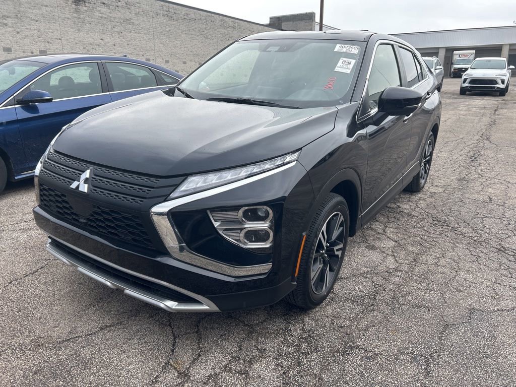 Used 2025 Mitsubishi Eclipse Cross SE image 3