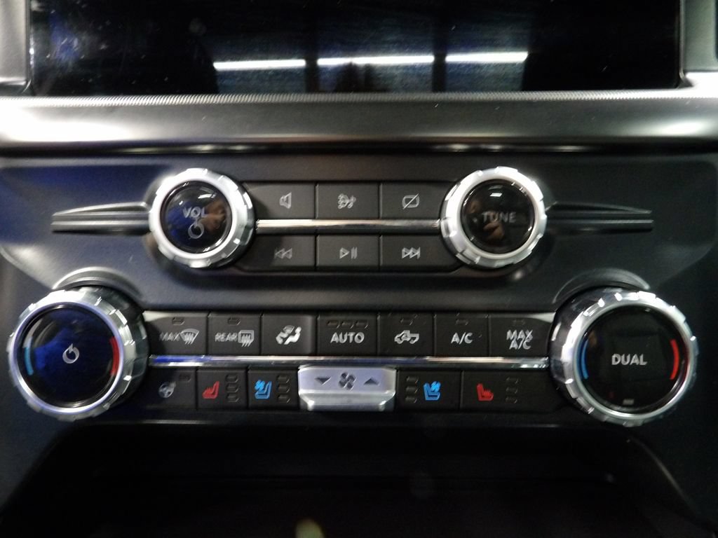 Used 2024 Ford F150 Lariat w/ Equipment Group 502A High AWD/4WD image 57
