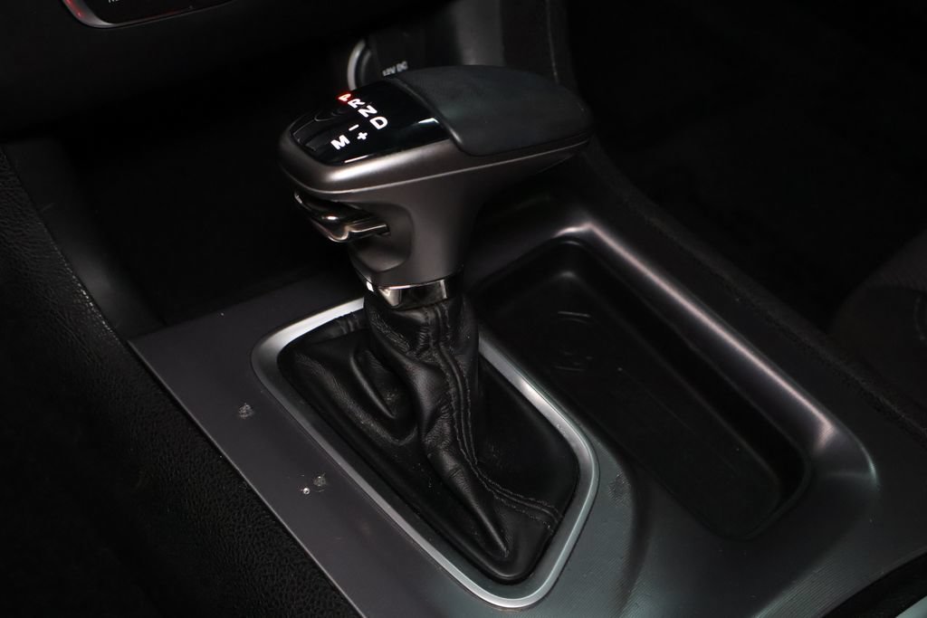 Used 2020 Dodge Charger SXT AWD/4WD image 31