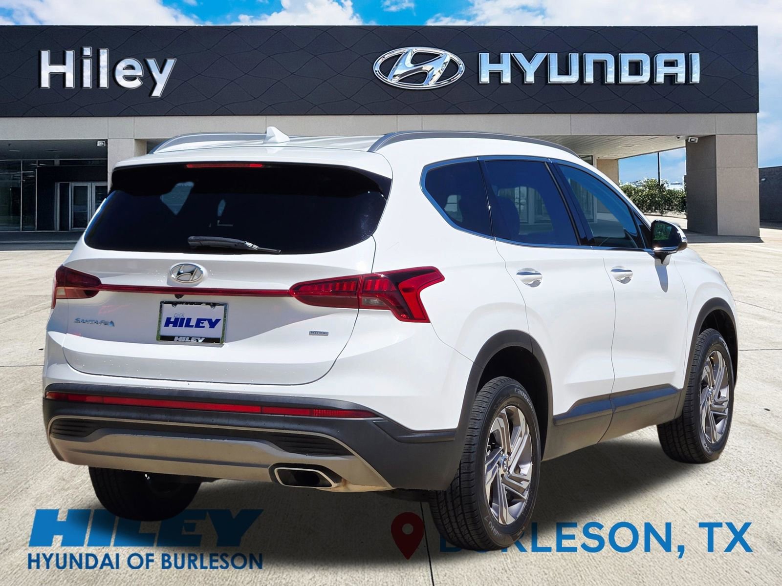 Certified 2023 Hyundai Santa Fe SEL image 4
