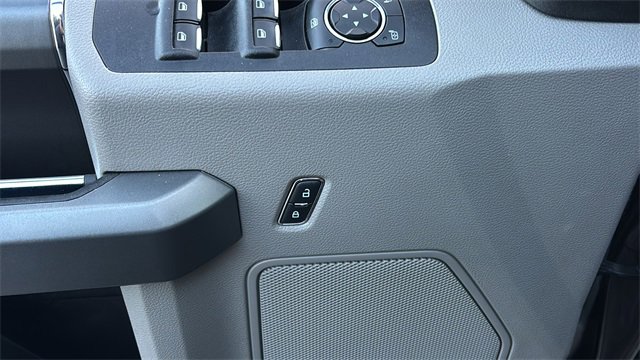 Used 2016 Ford F150 XLT w/ Equipment Group 302A Luxury image 13