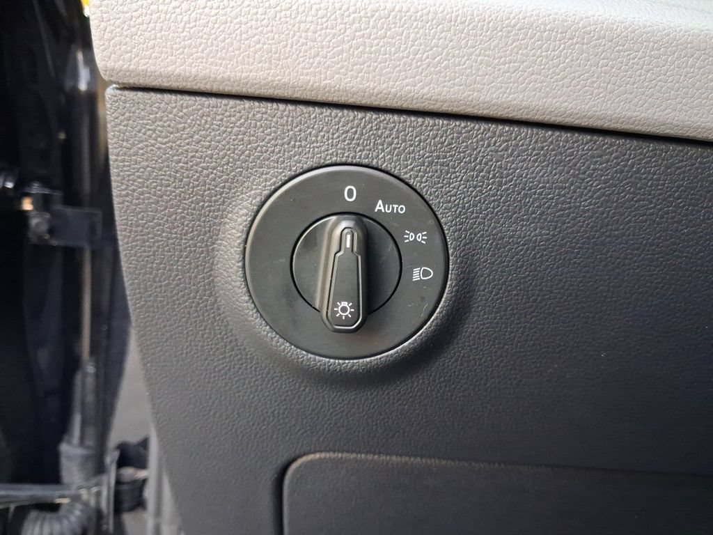 Used 2024 Volkswagen Taos S FWD image 28