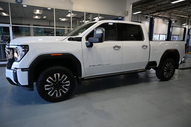New 2026 GMC Sierra 2500 Denali Ultimate w/ Max Trailering Package image 12