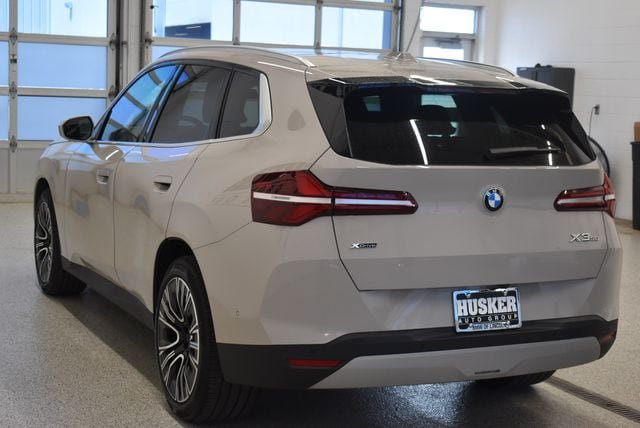 Used 2025 BMW X3 xDrive30i AWD/4WD image 10