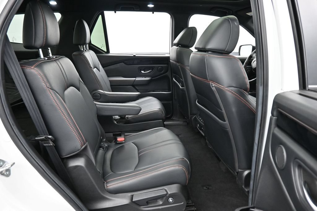 Certified 2025 Honda Pilot TrailSport image 36