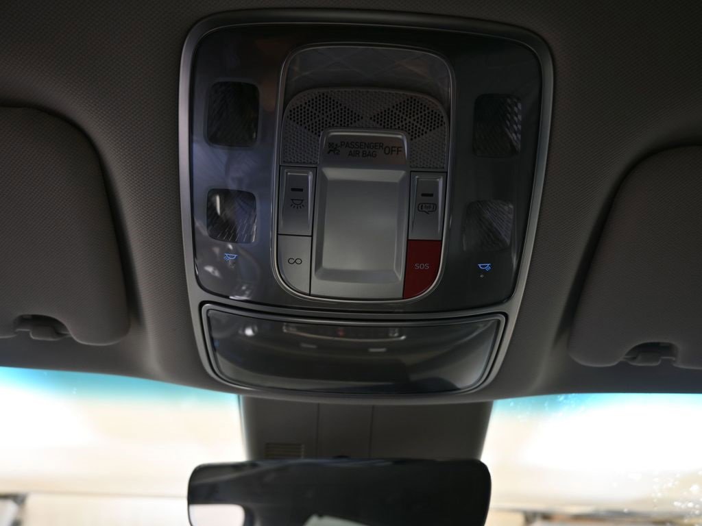 New 2025 Genesis GV80 2.5T image 31