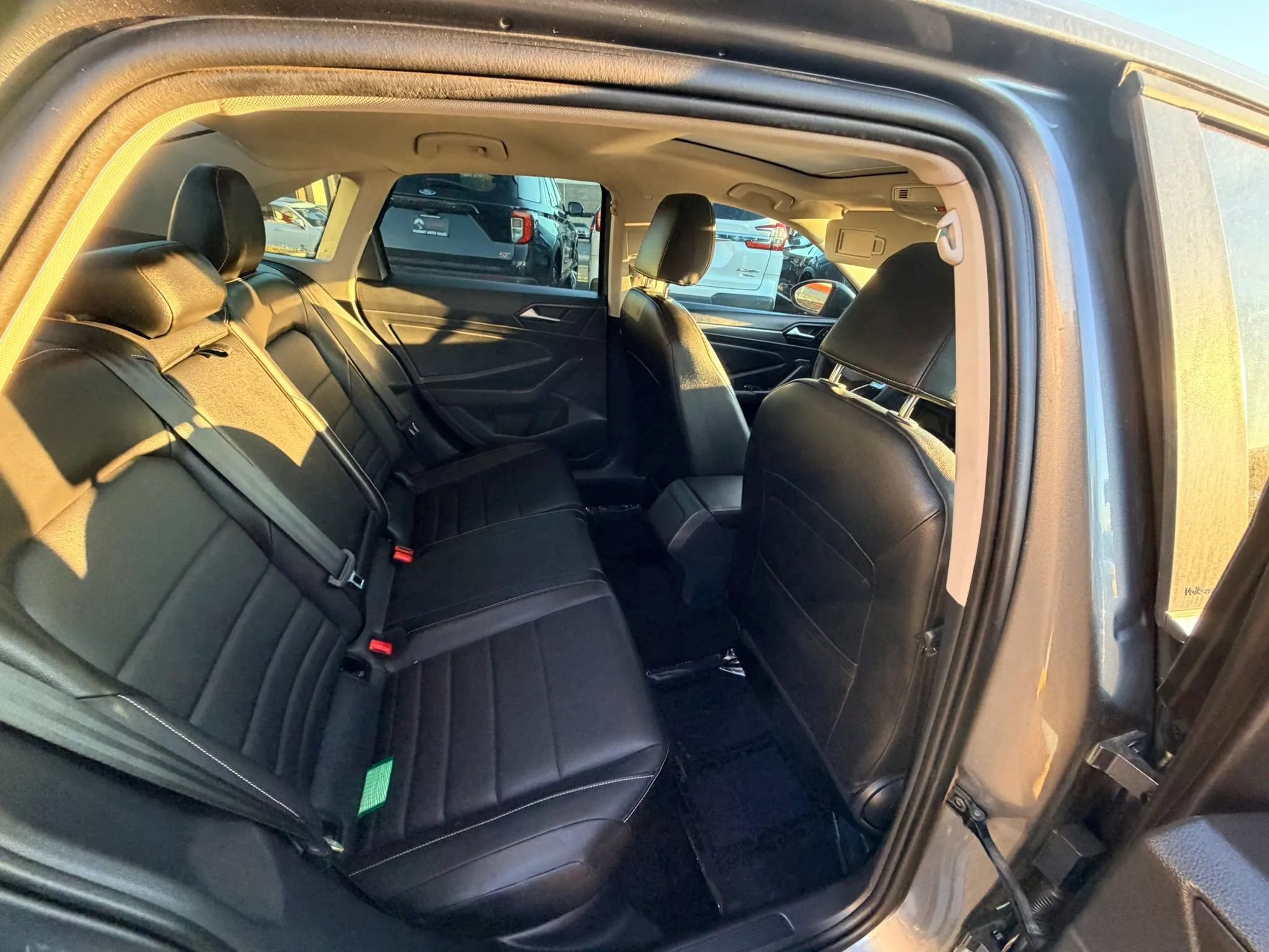 Used 2023 Volkswagen Jetta SE image 25