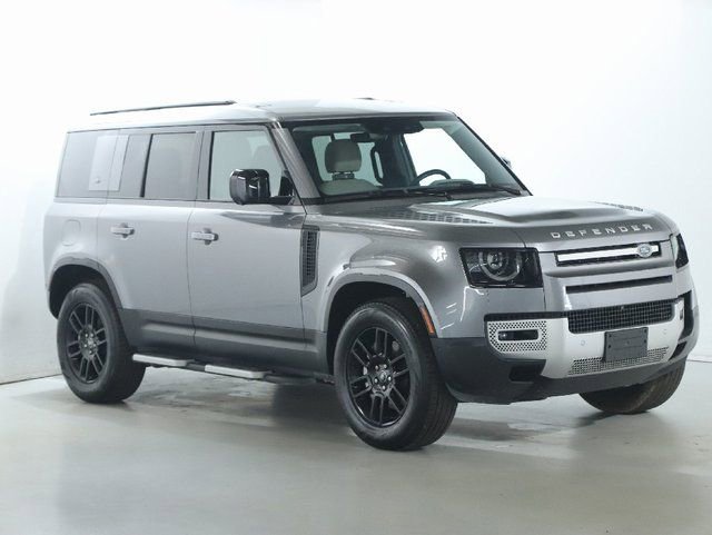 Used 2023 Land Rover Defender 110 SE image 11