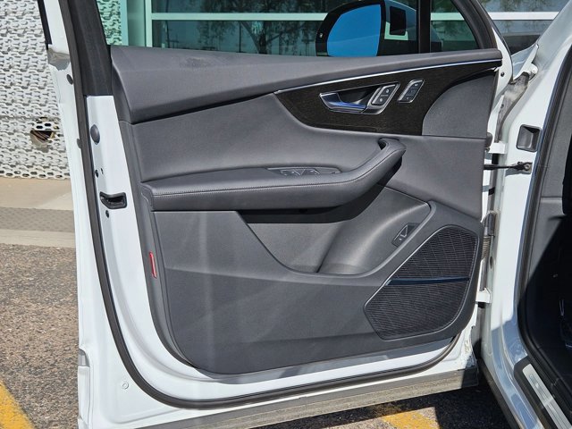 Used 2023 Audi Q7 3.0T Prestige image 10