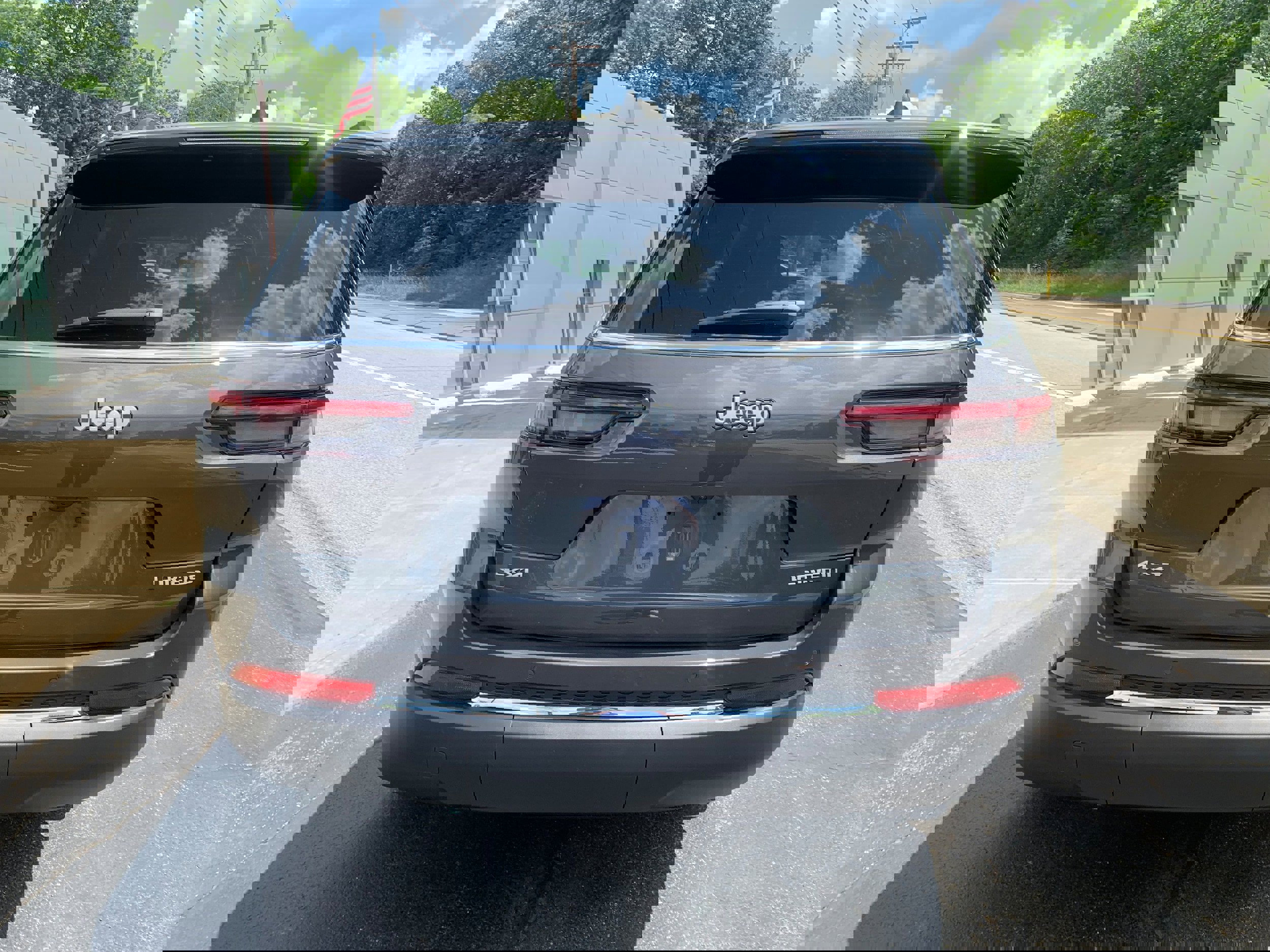 New 2025 Jeep Grand Cherokee L Laredo w/ Luxury Tech Group I image 6