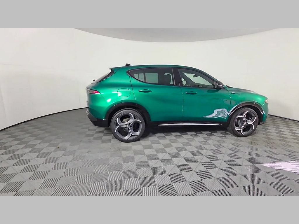 New 2026 Alfa Romeo Tonale w/ Active Assist Package AWD/4WD image 24