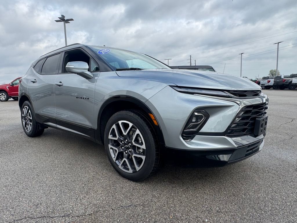 Used 2025 Chevrolet Blazer RS image 9