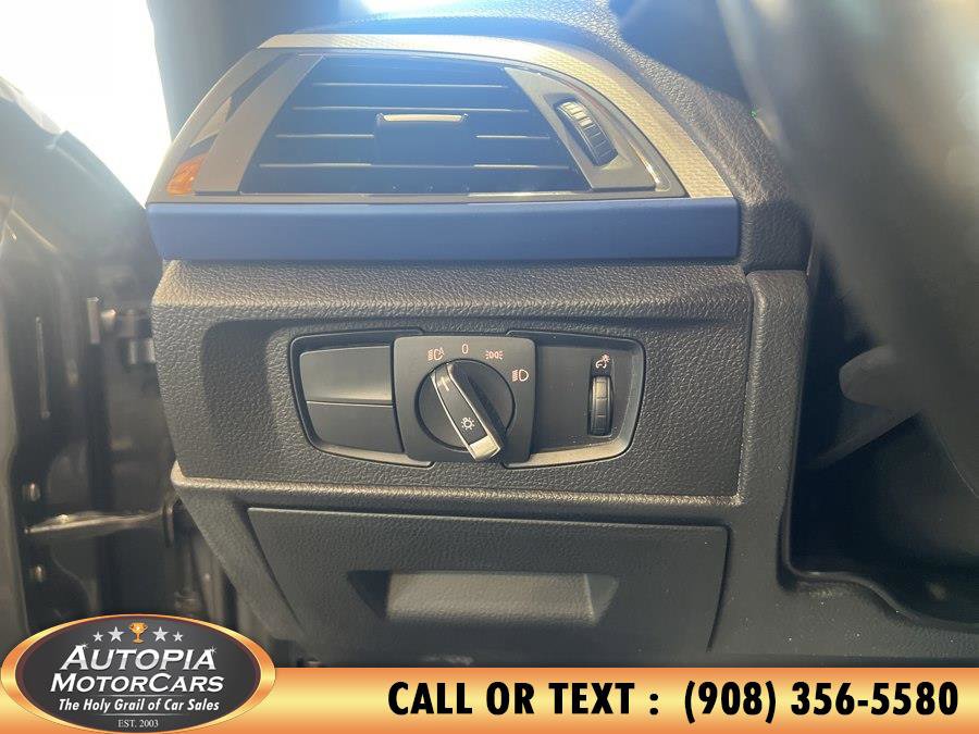 Used 2015 BMW M235i Convertible image 18