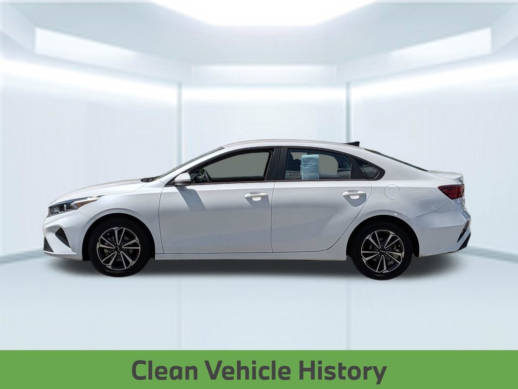 Used 2023 Kia Forte LXS FWD image 2