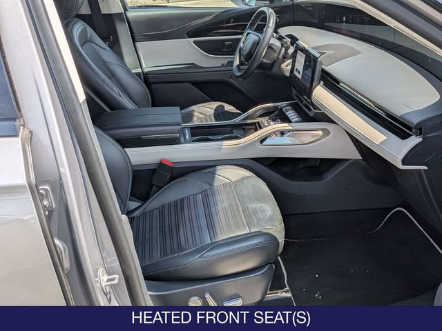 Used 2024 Lincoln Nautilus Reserve AWD/4WD image 28