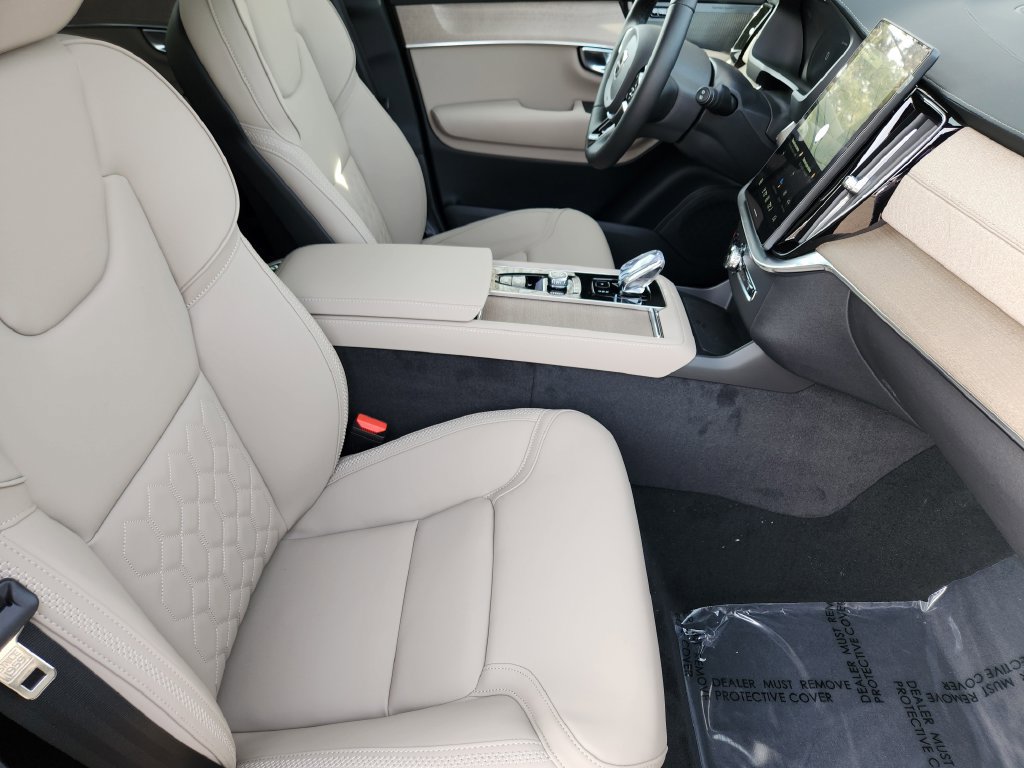 New 2026 Volvo XC90 B6 Plus w/ Protection Package Premier AWD/4WD image 5