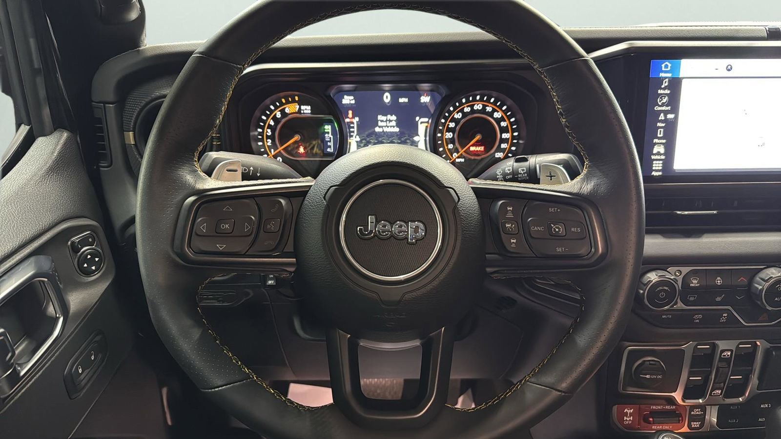 Used 2025 Jeep Wrangler Unlimited Rubicon 392 image 15