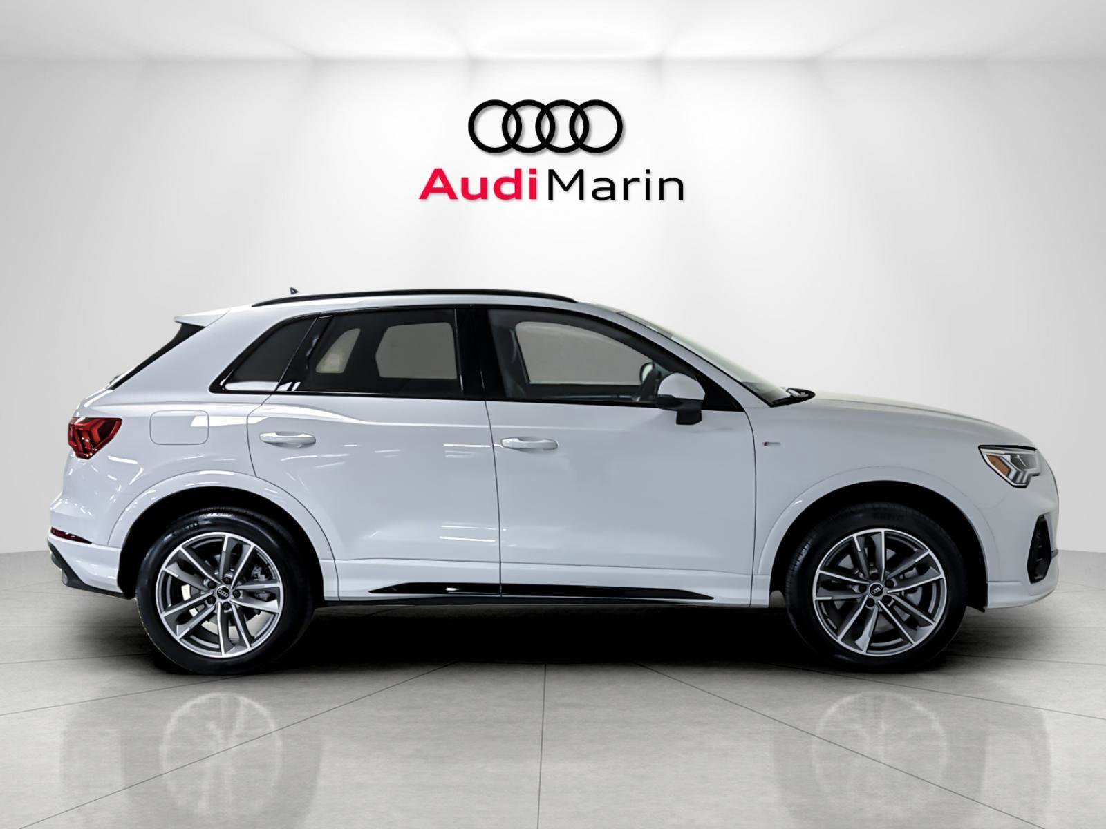 Certified 2025 Audi Q3 2.0T Premium w/ Convenience Package image 6