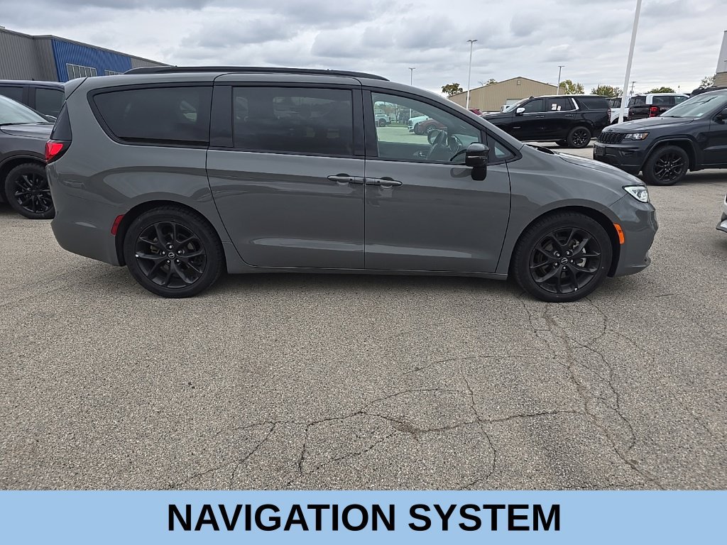 Used 2025 Chrysler Pacifica Limited FWD 360° Tour