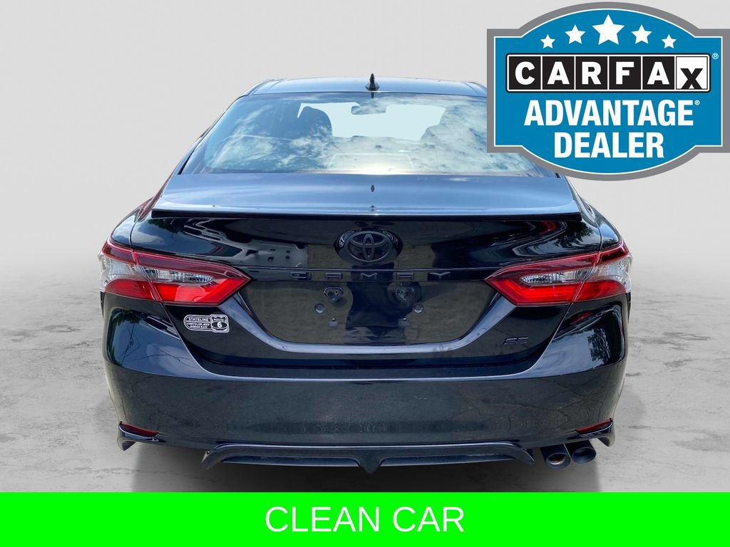 Used 2022 Toyota Camry SE FWD image 4