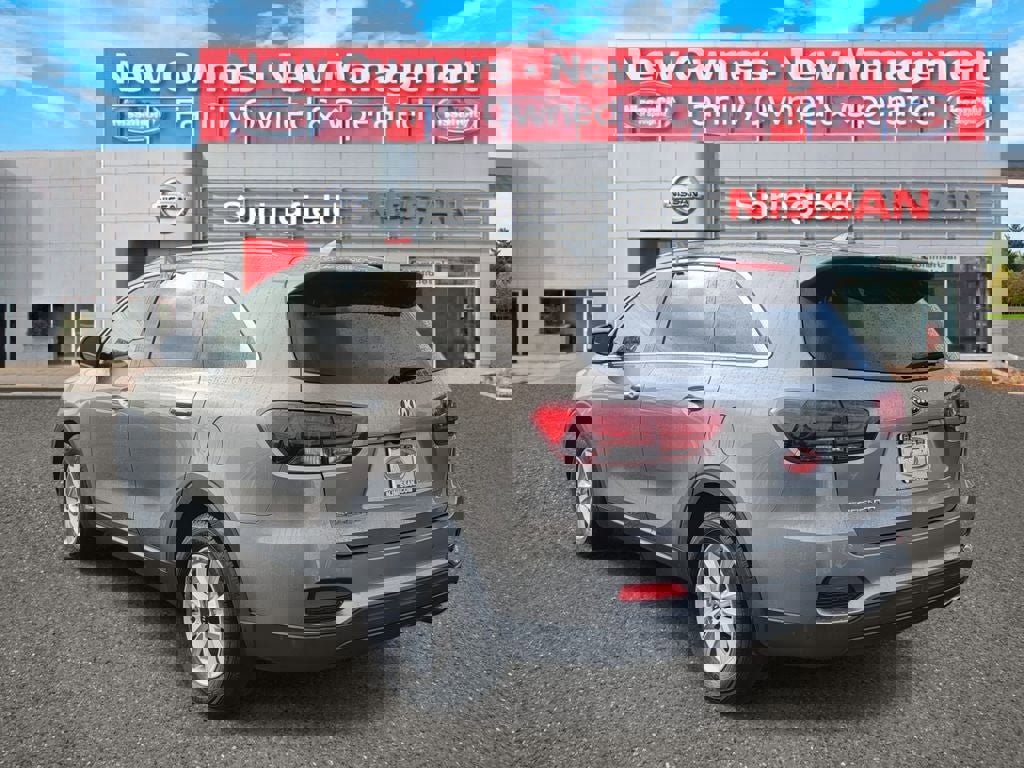 Used 2019 Kia Sorento LX w/ LX Convenience Package image 5