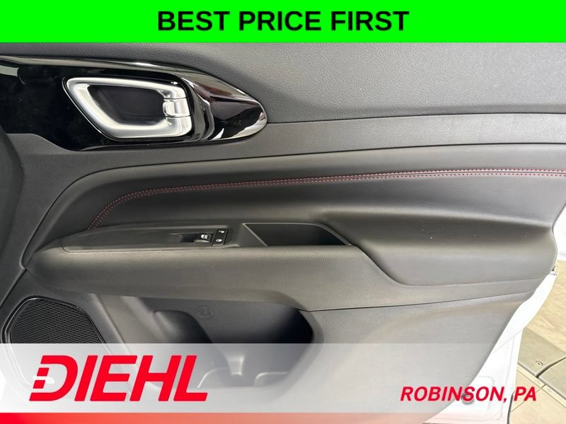 New 2026 Jeep Compass Trailhawk w/ Sun, Sound & Navigation Group AWD/4WD image 12