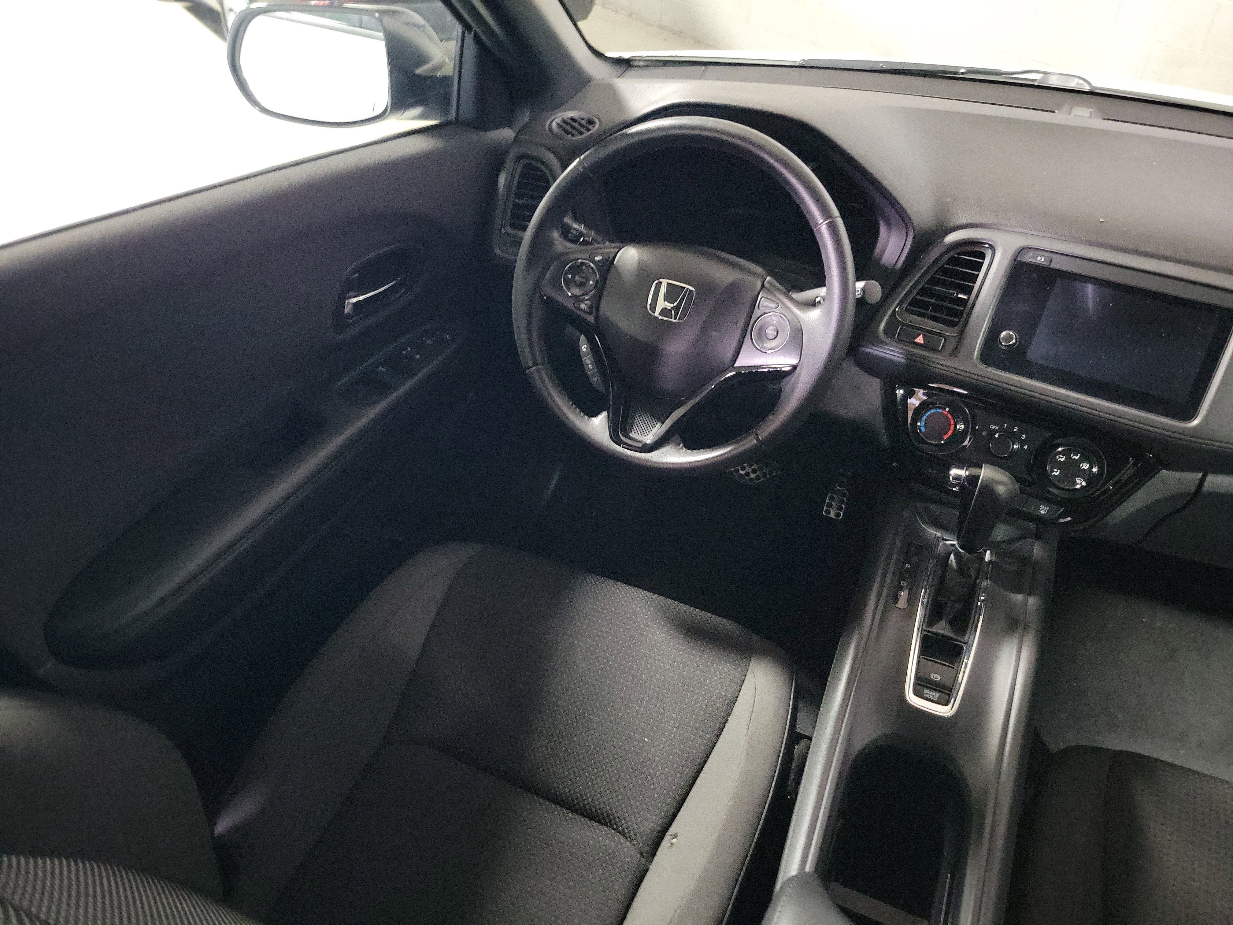 Used 2021 Honda HR-V Sport image 16