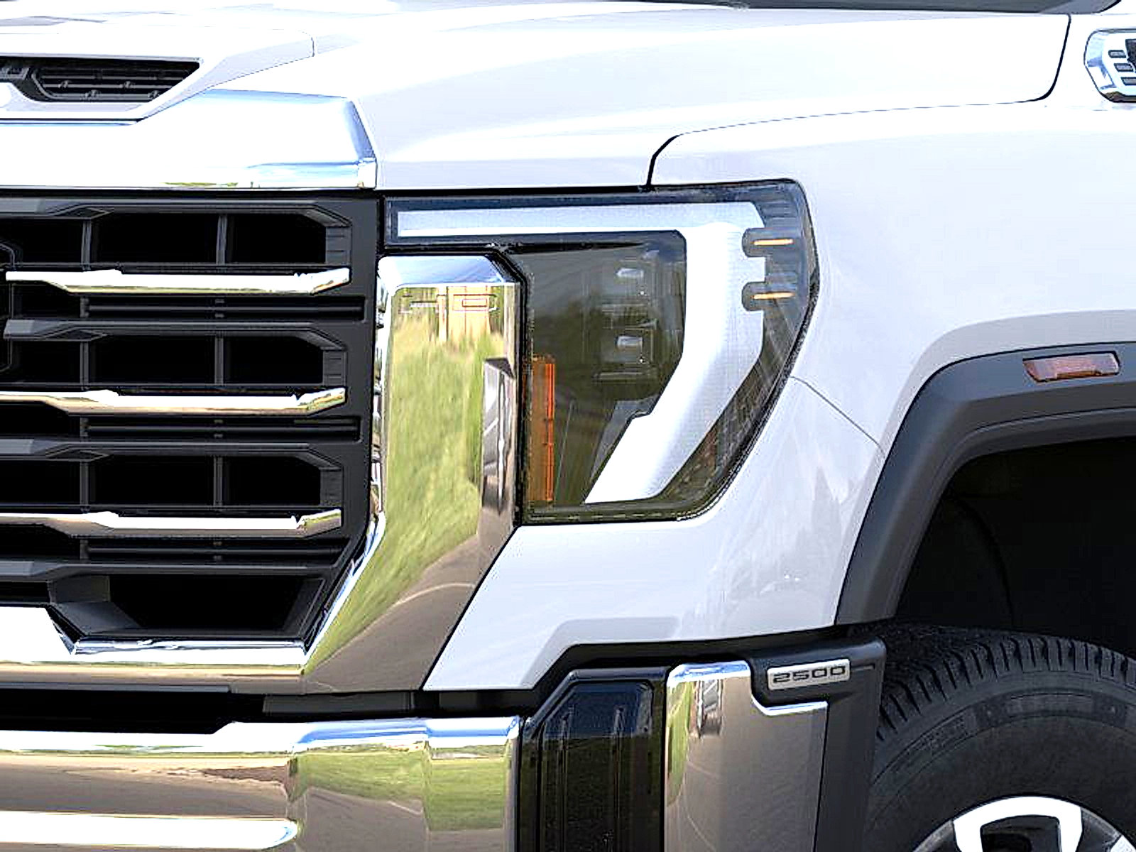 New 2026 GMC Sierra 2500 SLT image 10