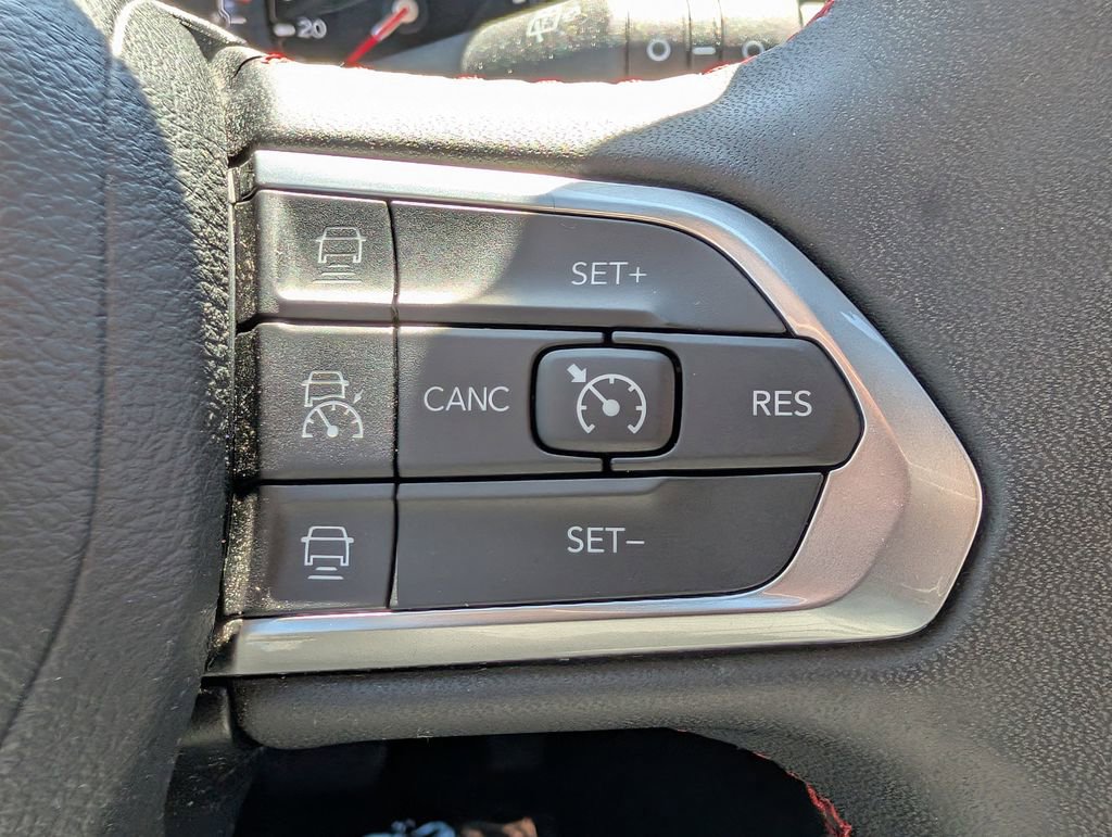 Used 2025 Jeep Compass Trailhawk AWD/4WD image 41