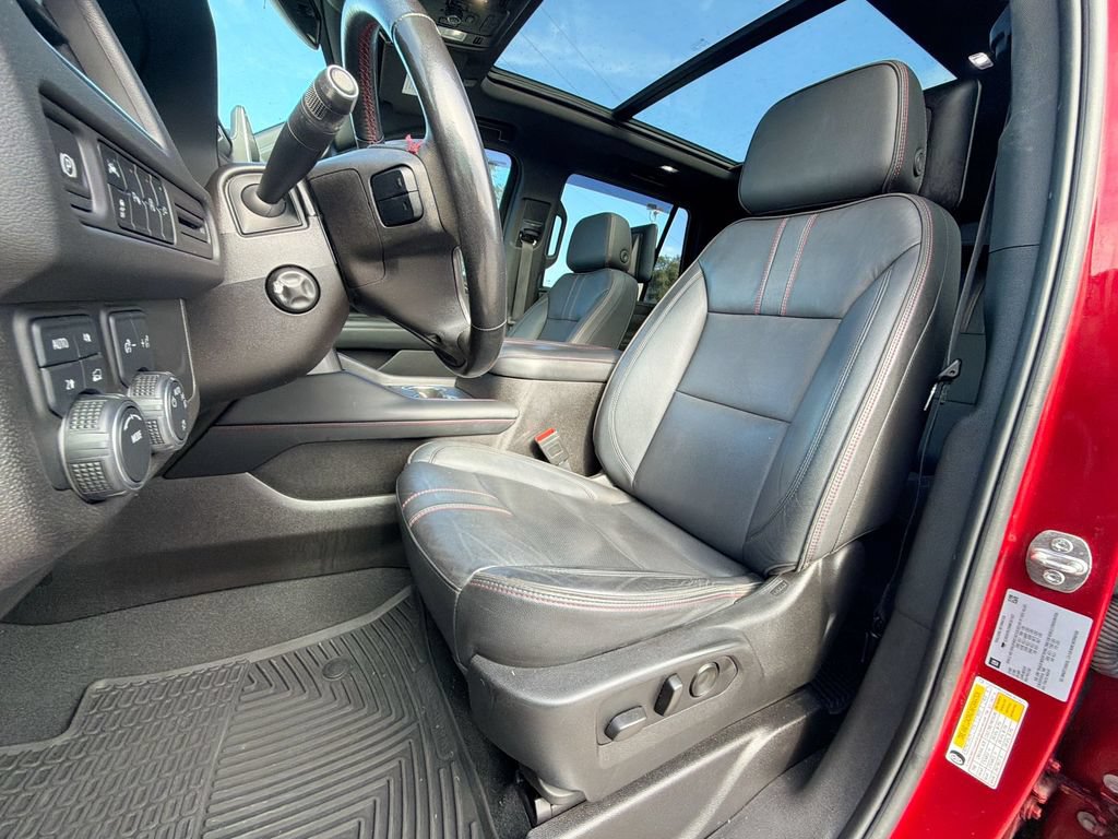 Used 2021 Chevrolet Tahoe RST w/ Luxury Package AWD/4WD image 17