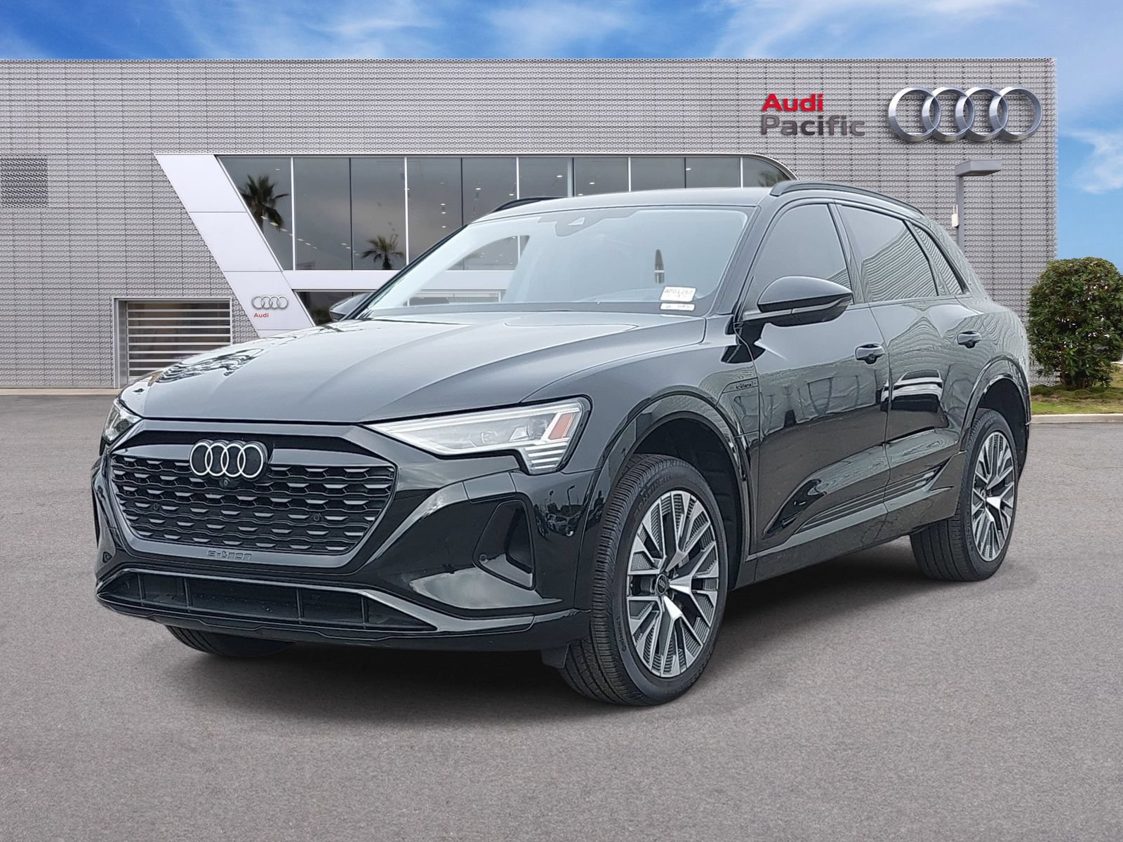 Used 2024 Audi Q8 e-tron Prestige w/ Prestige Package