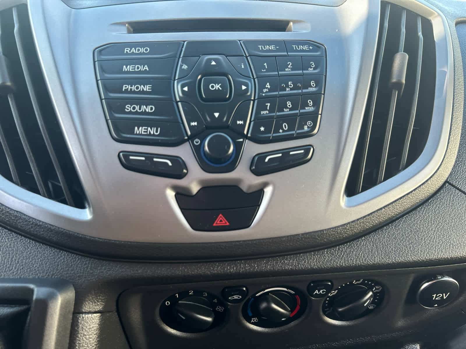 Used 2019 Ford Transit 150 XLT image 18