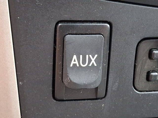 Used 2010 Toyota Corolla LE FWD image 22