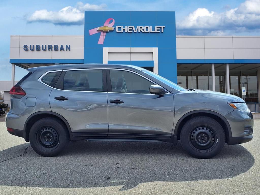 Used 2019 Nissan Rogue S image 4